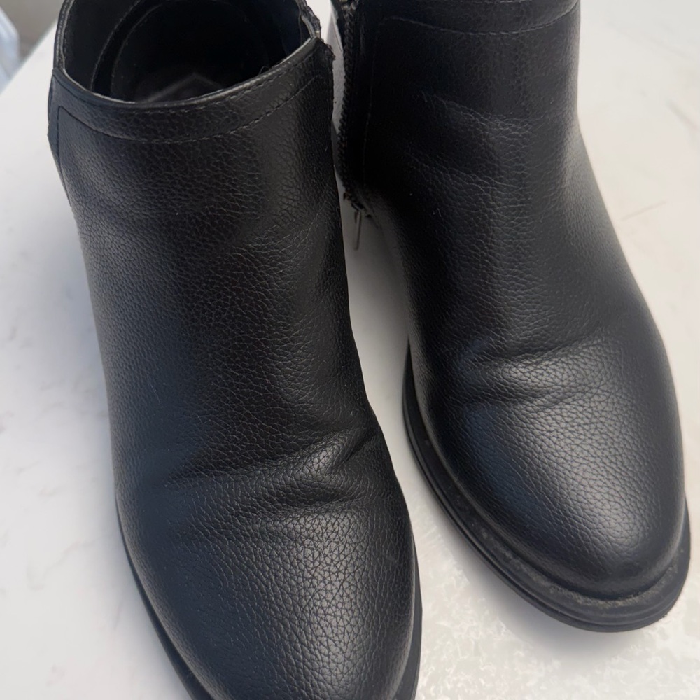 Avon Cushion Walk Booties